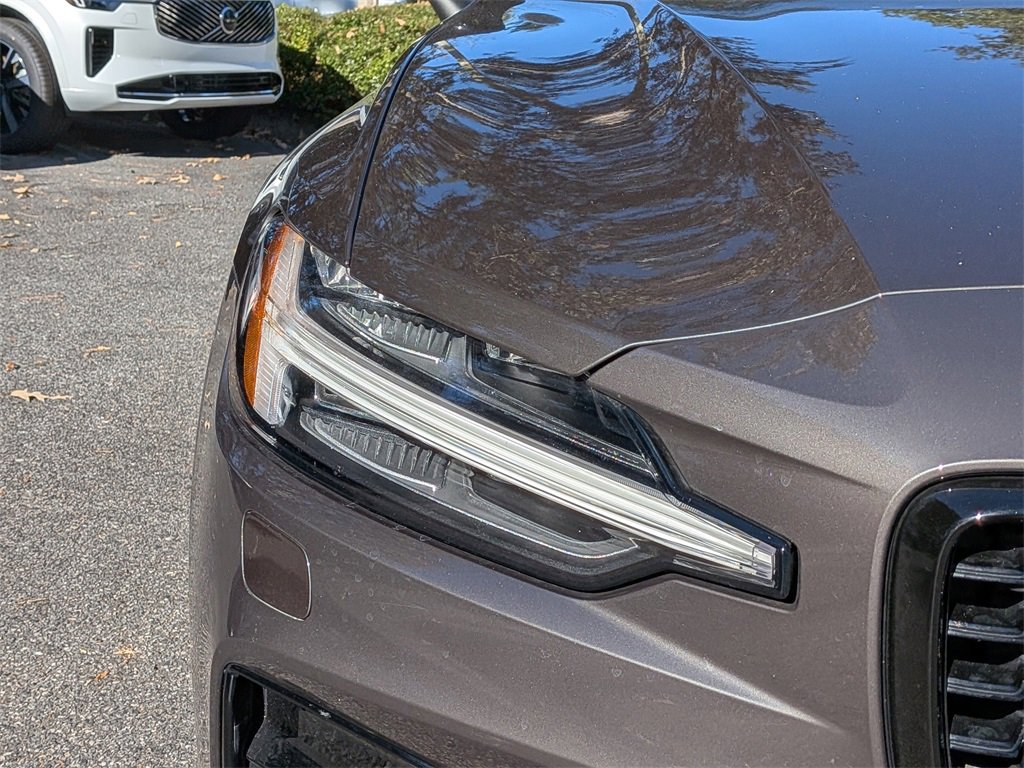 Certified 2023 Volvo S60 B5 Plus image 10