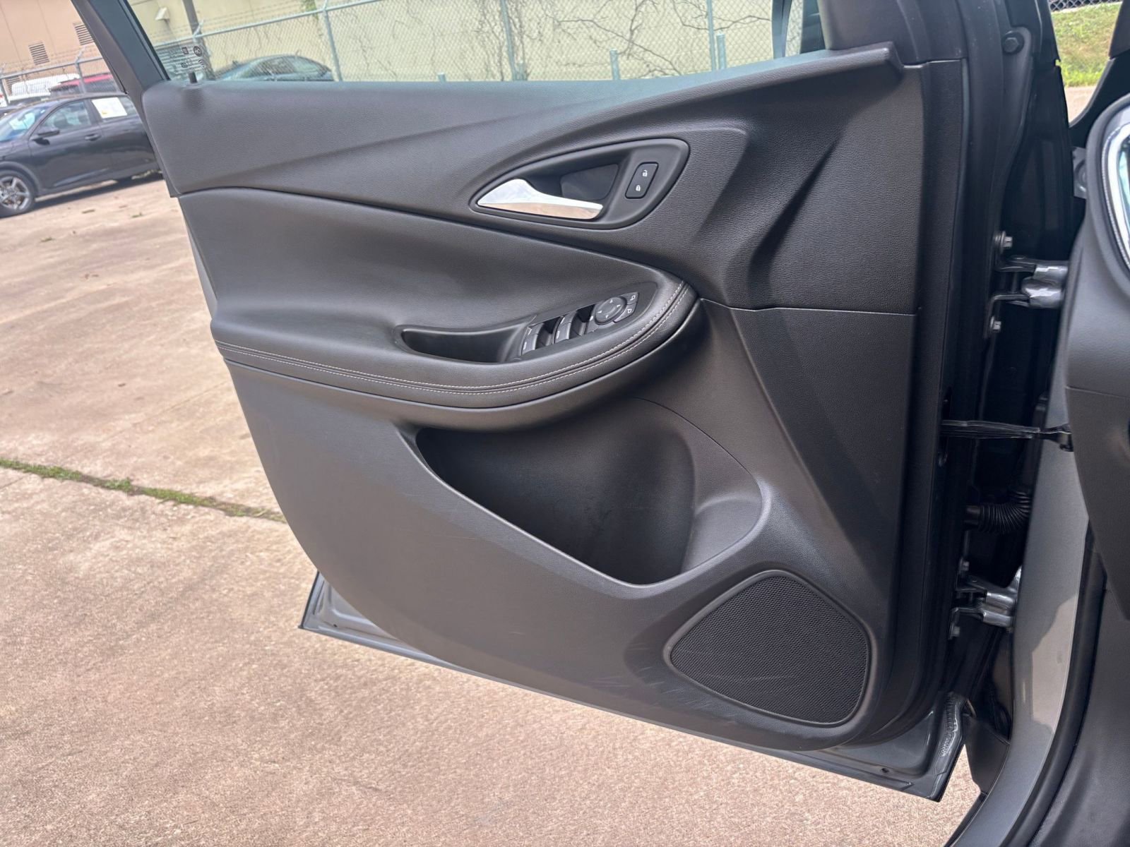 Used 2025 Buick Encore GX Preferred image 18