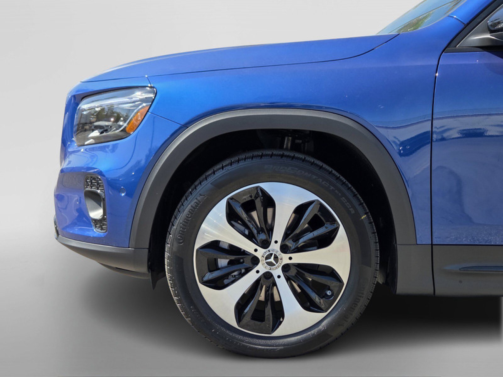 New 2025 Mercedes-Benz GLB 250 image 10