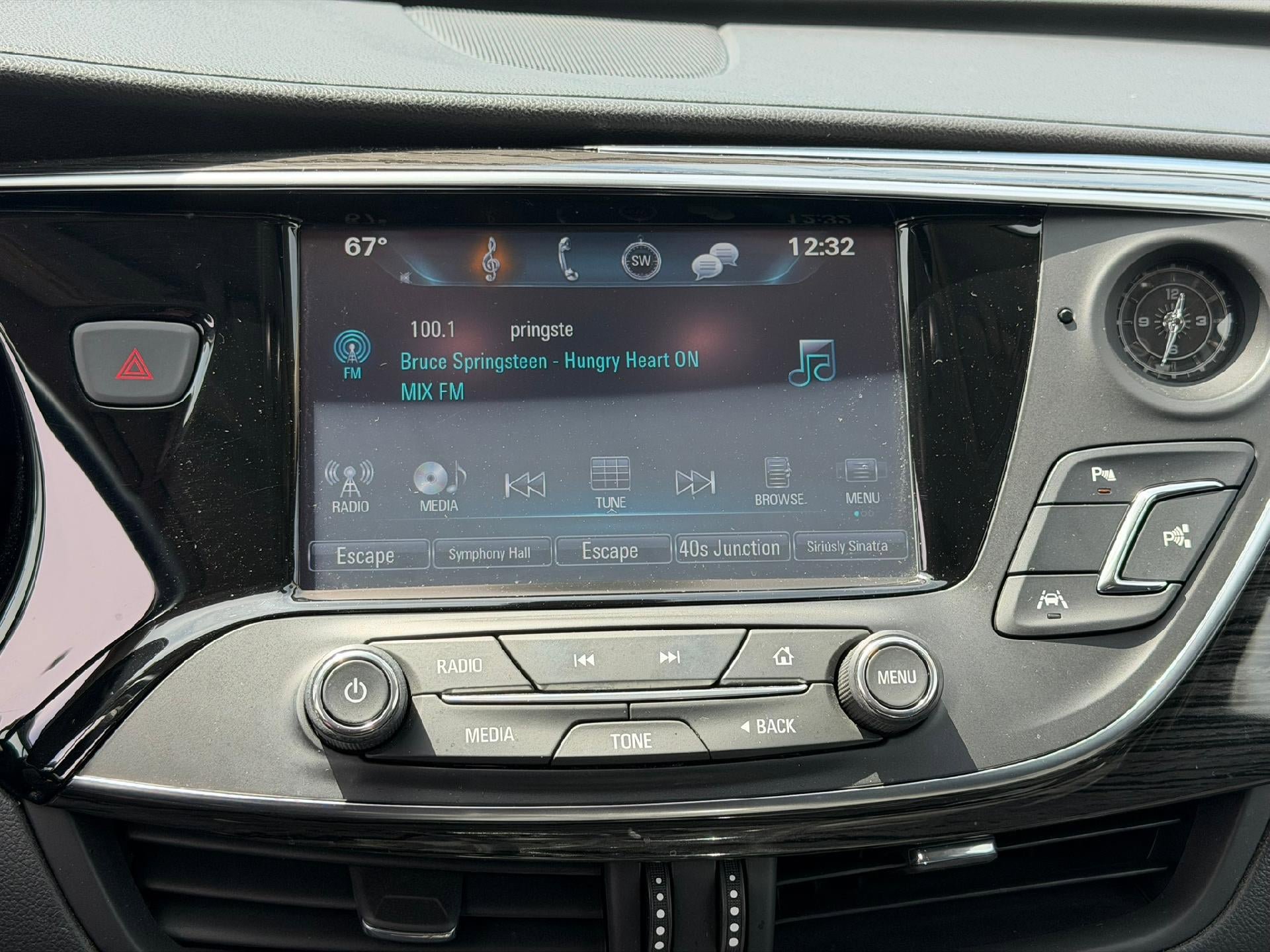 Used 2017 Buick Envision Premium AWD/4WD image 25