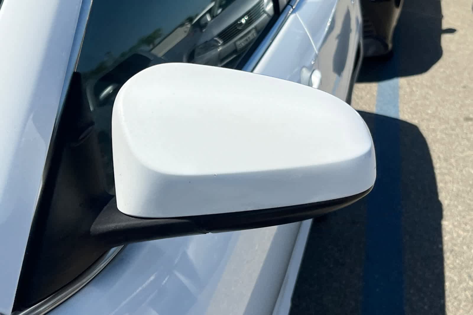 Used 2014 Toyota Camry LE FWD image 9