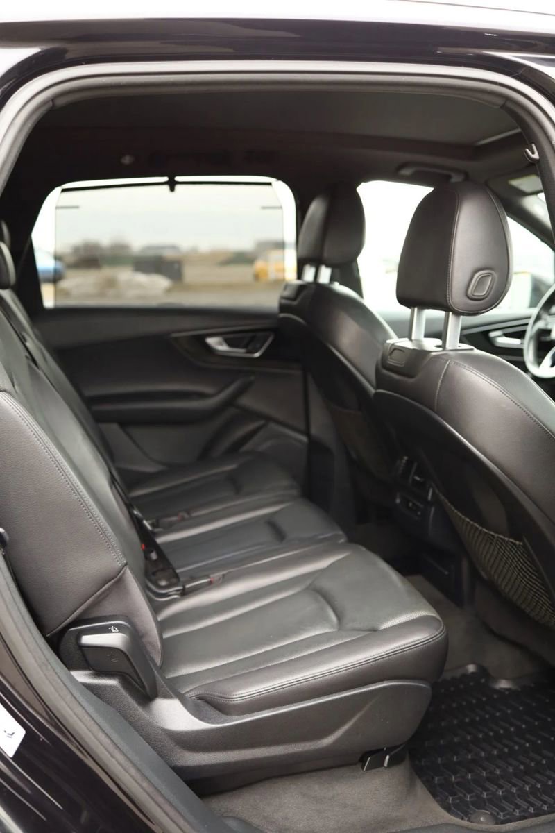 Used 2017 Audi Q7 3.0T Premium Plus w/ Premium Plus Package image 48
