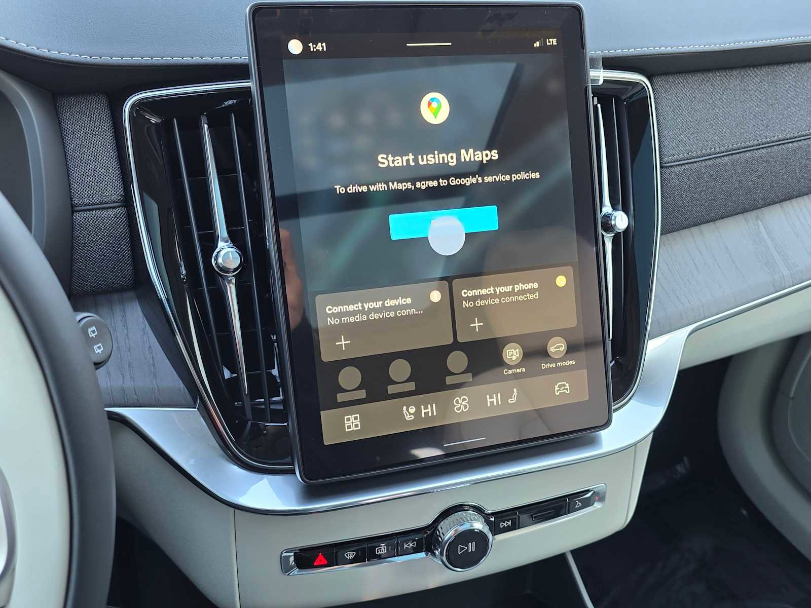 New 2026 Volvo XC90 B6 Ultra w/ Protection Package image 26