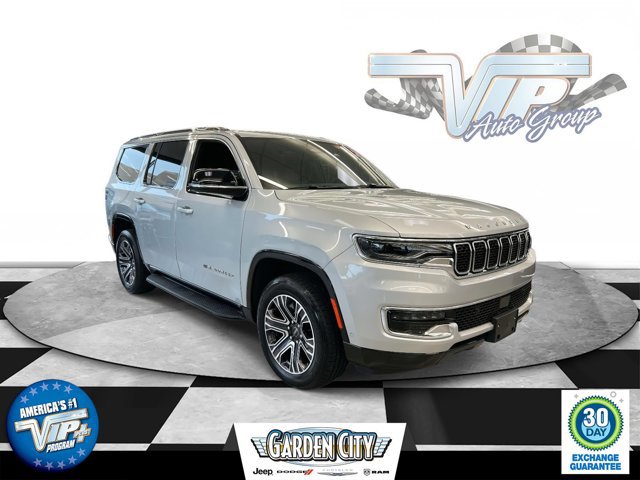 Used 2025 Jeep Wagoneer 4WD image 1