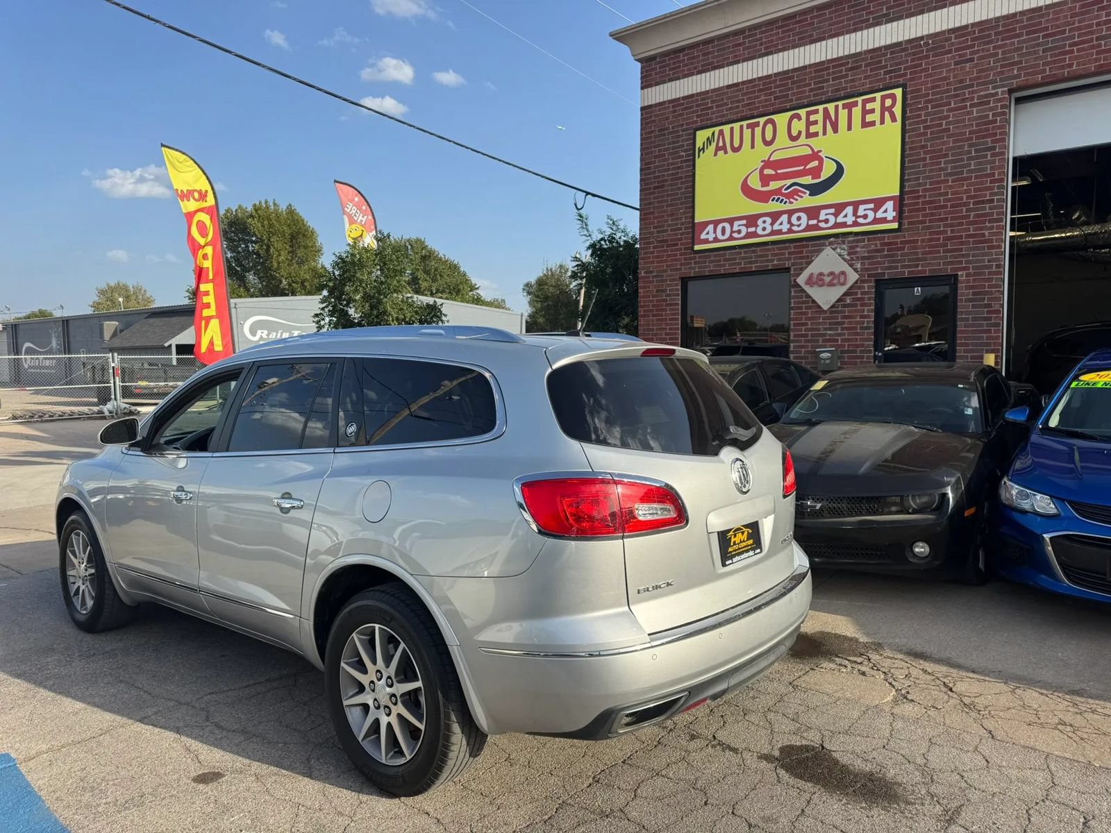 Used 2015 Buick Enclave Leather w/ Trailering Package FWD image 3