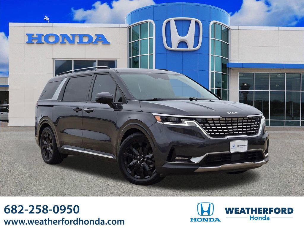 Used 2023 Kia Carnival SX image 1