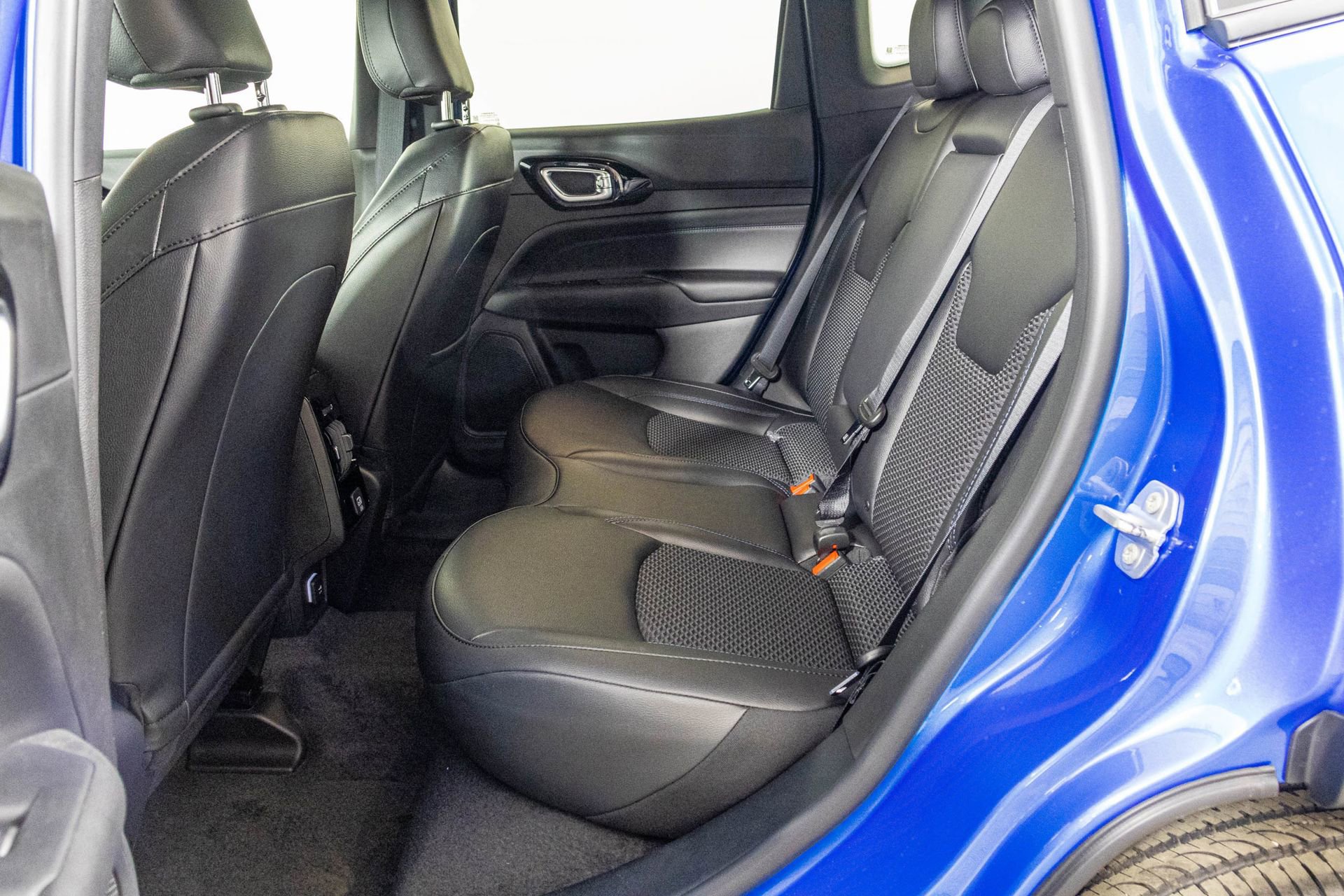 New 2026 Jeep Compass Latitude image 37