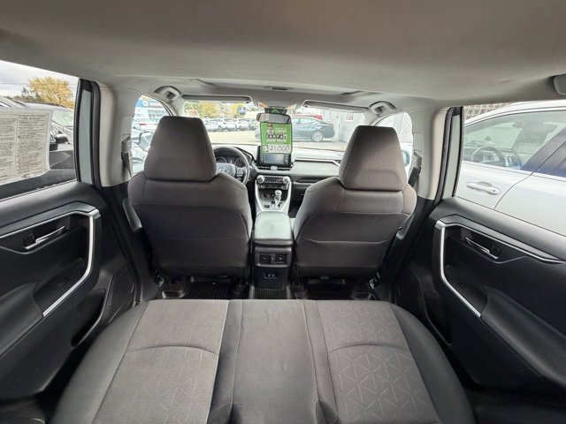 Used 2019 Toyota RAV4 XLE image 18