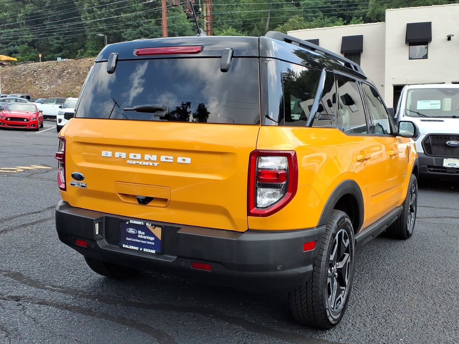 Certified 2022 Ford Bronco Sport Outer Banks w/ Tech Package AWD/4WD image 5