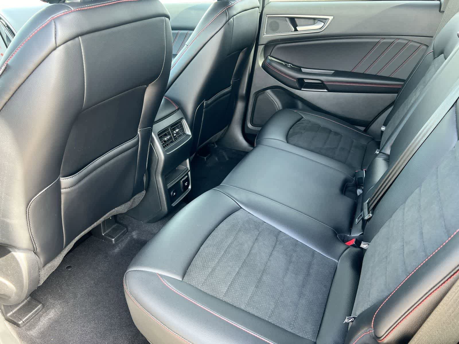Used 2023 Ford Edge ST-Line AWD/4WD image 17