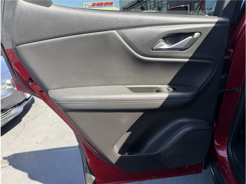 Used 2019 Chevrolet Blazer LT w/ Sound & Technology Package FWD image 21