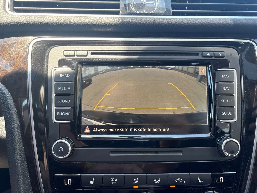 Used 2014 Volkswagen Passat TDI SEL Premium FWD image 19