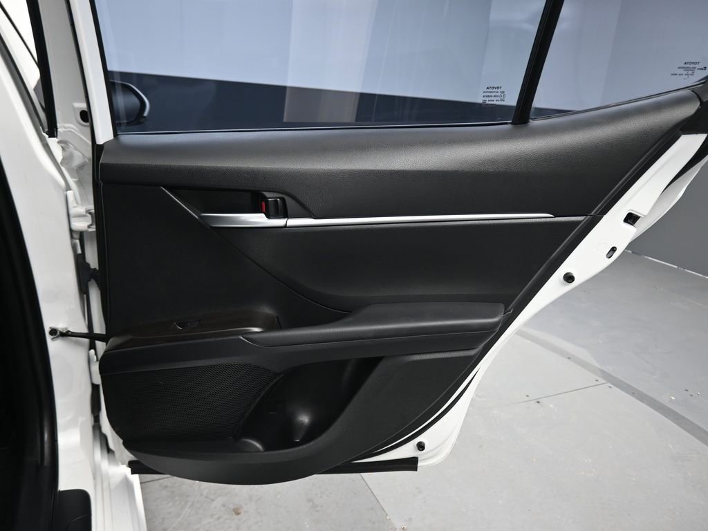 Used 2023 Toyota Camry SE image 33