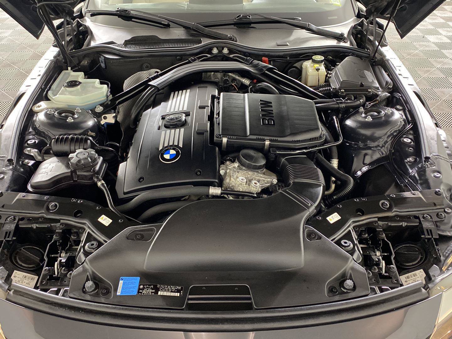 Used 2011 BMW Z4 sDrive35is RWD image 21