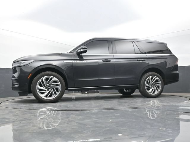 Used 2025 Lincoln Navigator Reserve AWD/4WD image 45