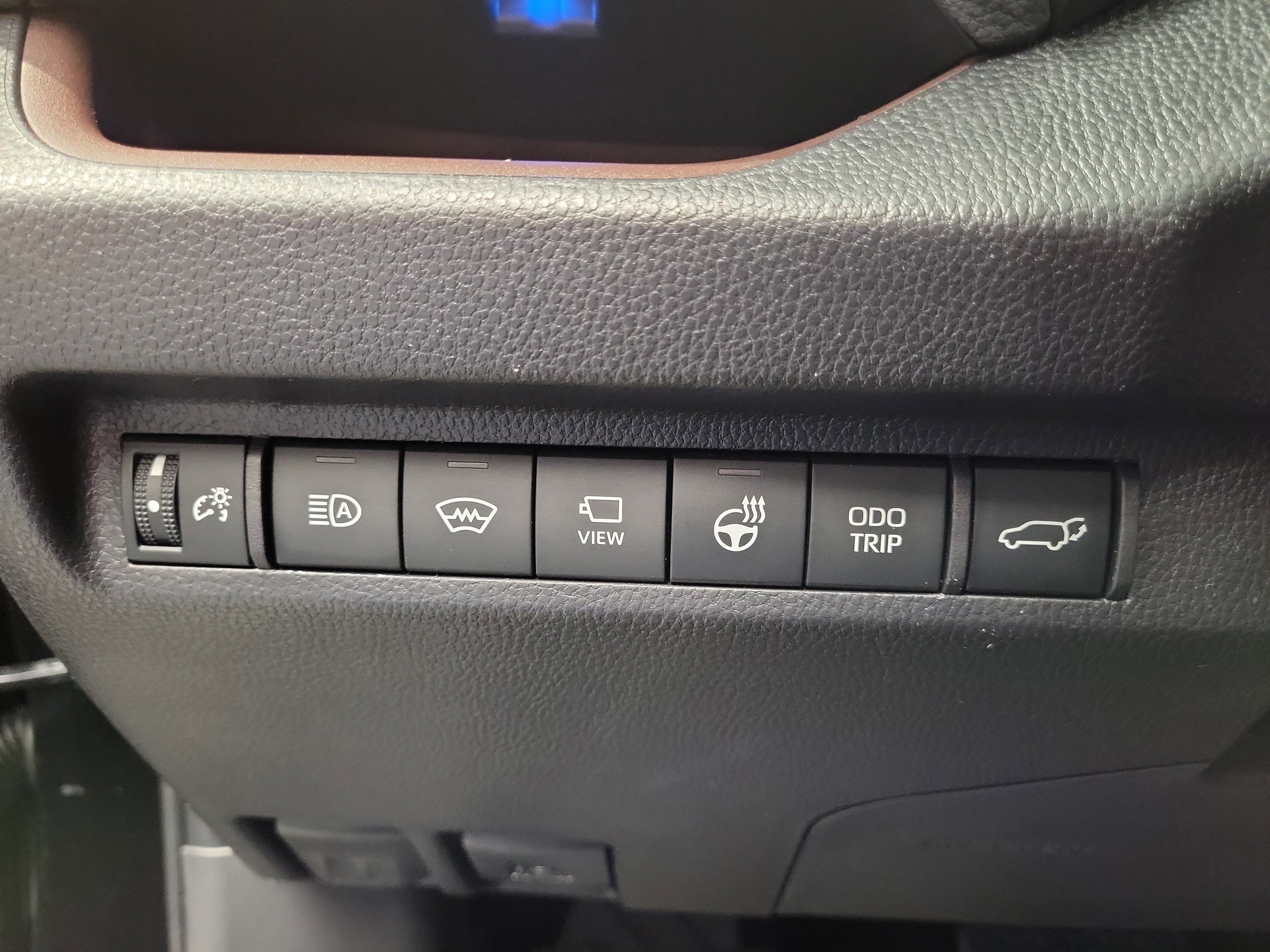 Certified 2025 Toyota RAV4 Limited image 25