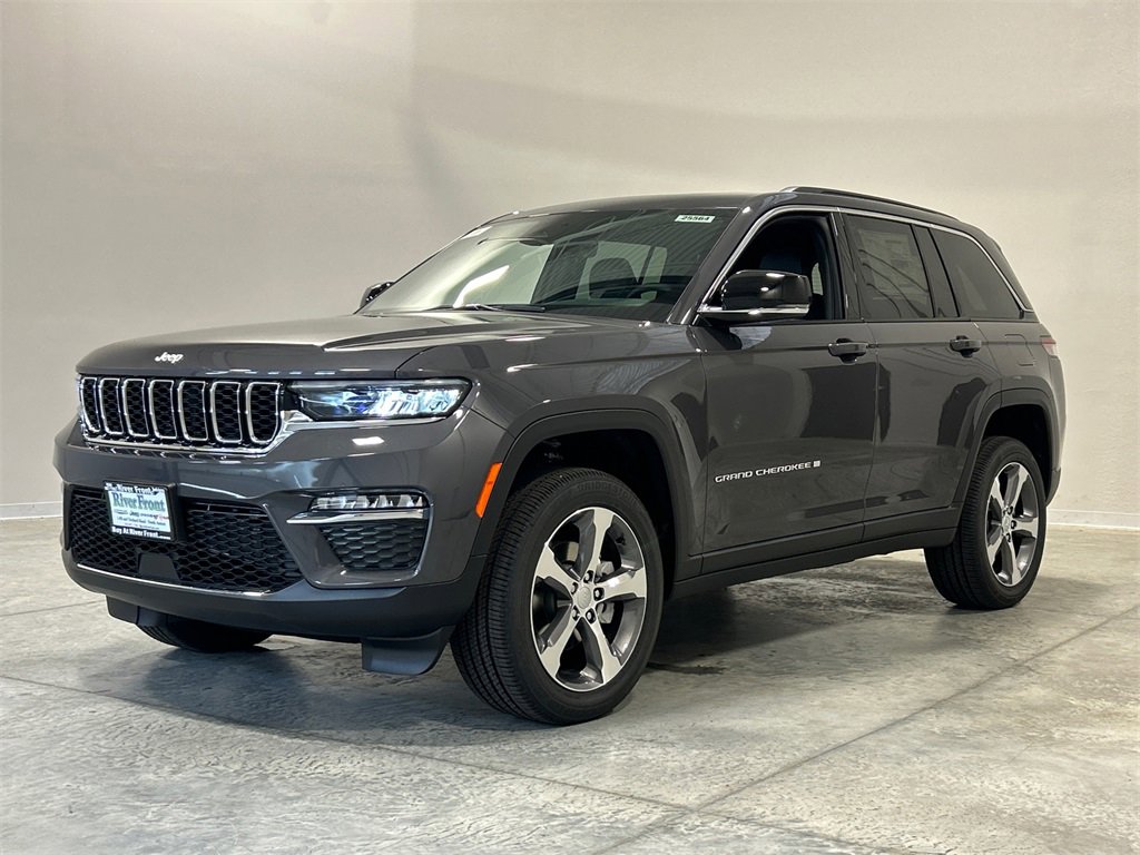 New 2025 Jeep Grand Cherokee Limited image 2