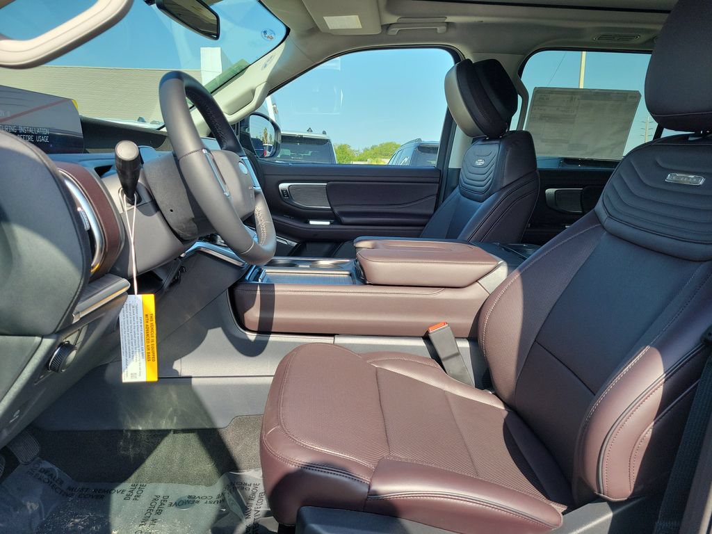 New 2026 Ford Expedition Platinum w/ Platinum Ultimate Package AWD/4WD image 14