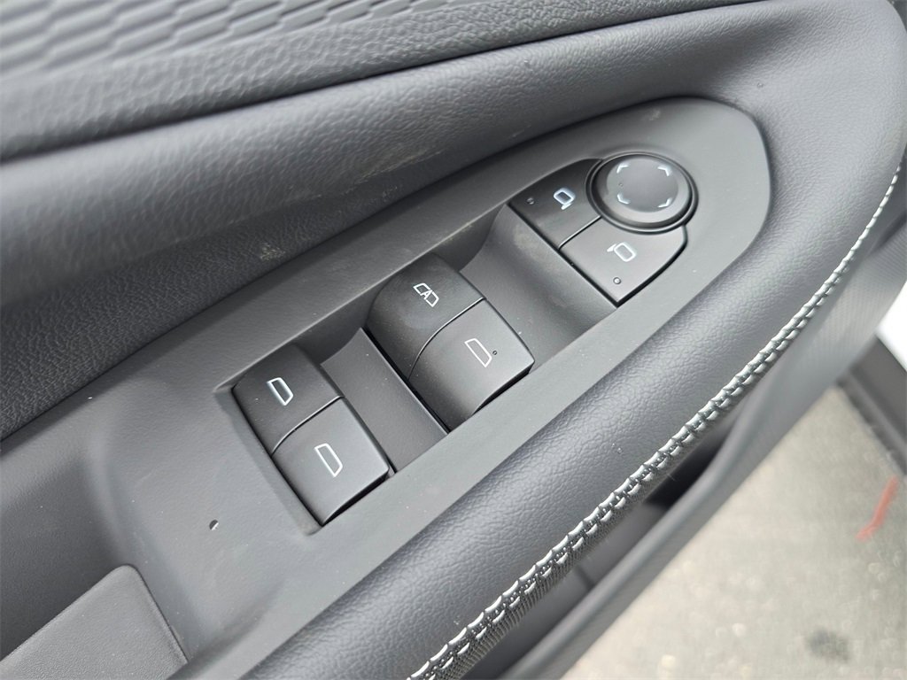 New 2025 Chevrolet Blazer EV LT image 18