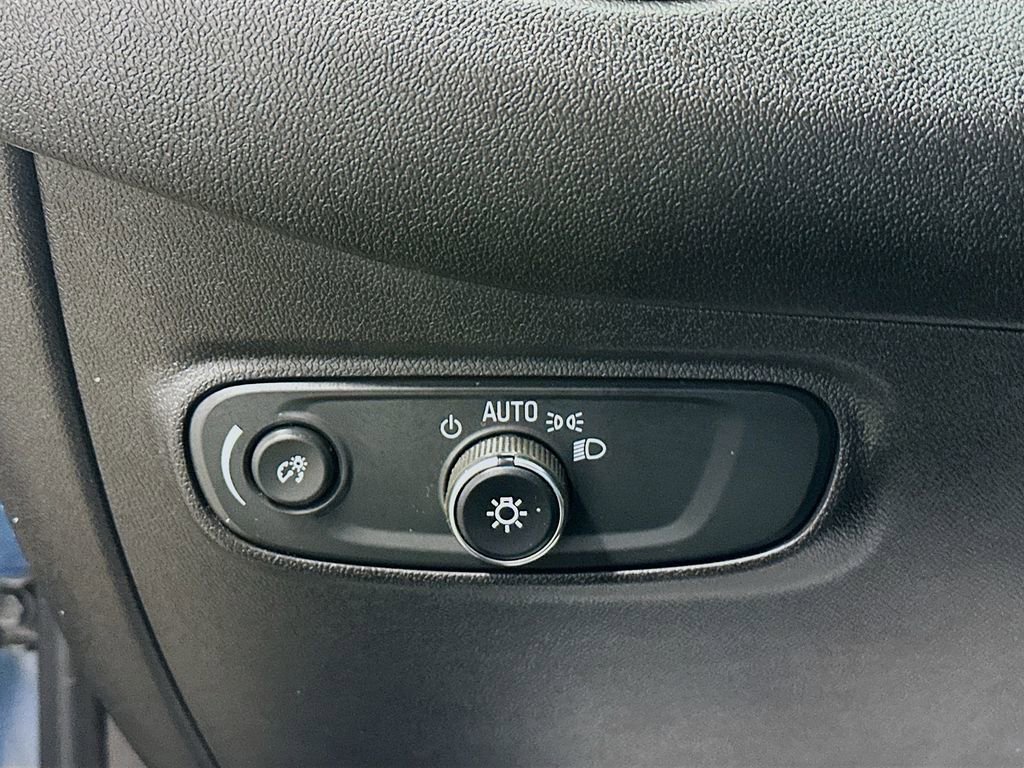 Used 2024 Chevrolet Equinox LS image 11