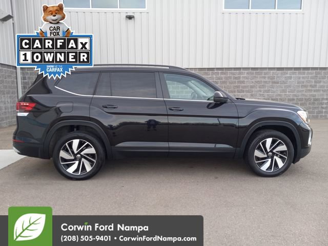 Used 2025 Volkswagen Atlas SE image 2