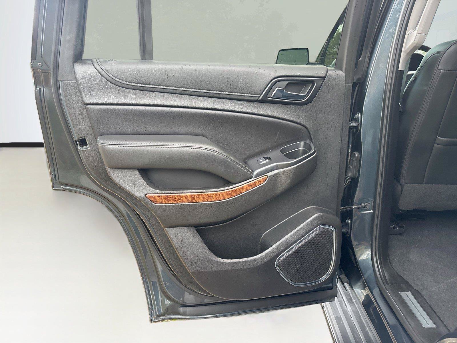 Used 2019 Chevrolet Tahoe Premier AWD/4WD image 16