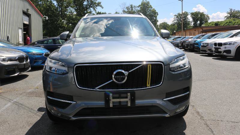 Used 2018 Volvo XC90 T5 Momentum w/ Convenience Package FWD image 2