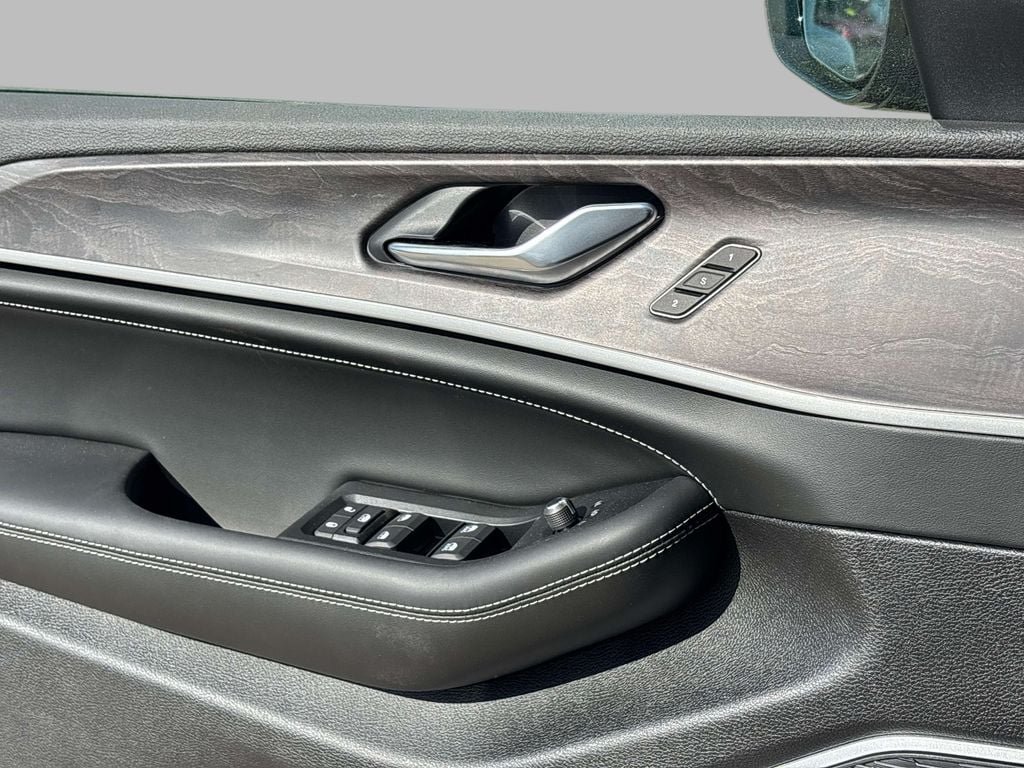 New 2026 Jeep Grand Cherokee Limited AWD/4WD image 10