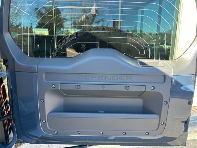 New 2025 Land Rover Defender 90 S image 34