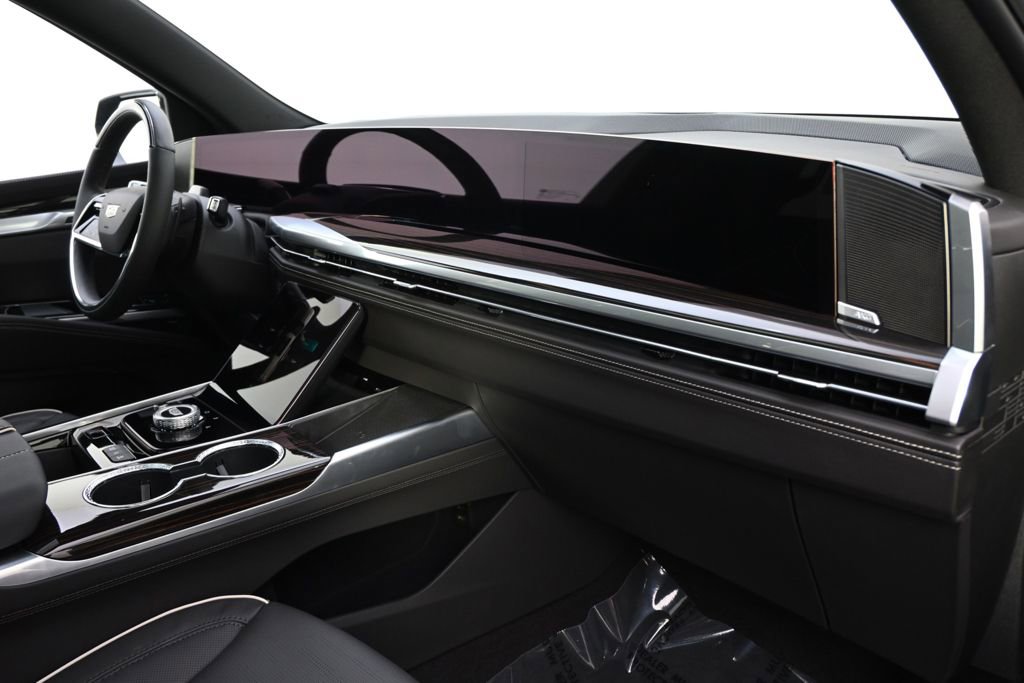 New 2026 Cadillac Escalade ESV Luxury w/ Touring Package image 15