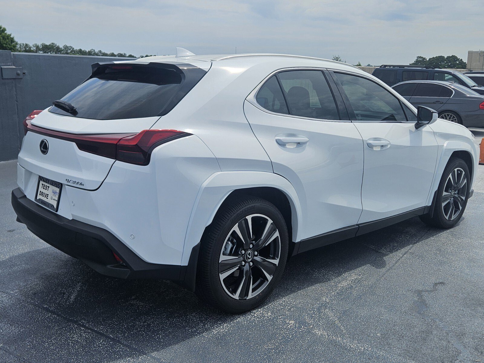 New 2026 Lexus UX 300h FWD image 5