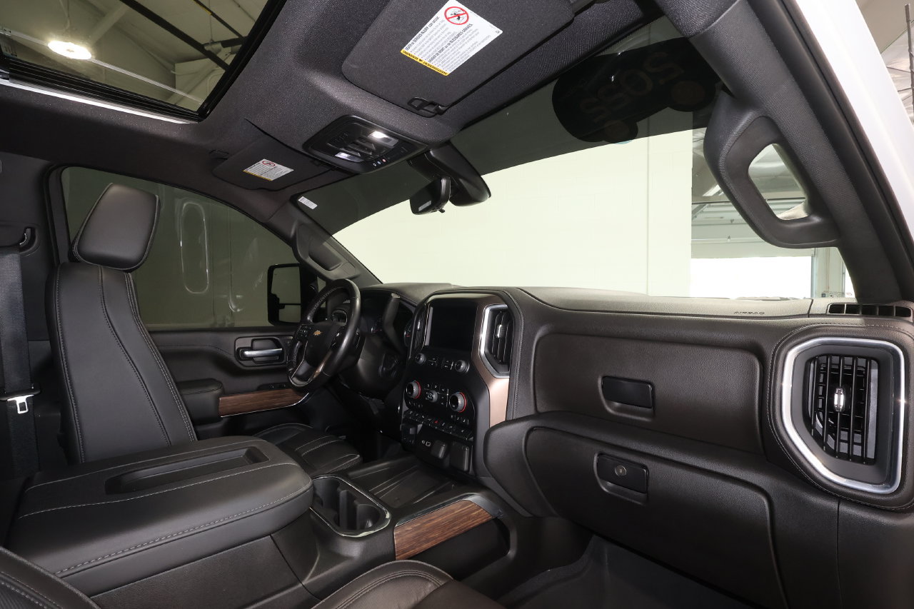 Certified 2022 Chevrolet Silverado 3500 High Country AWD/4WD image 30