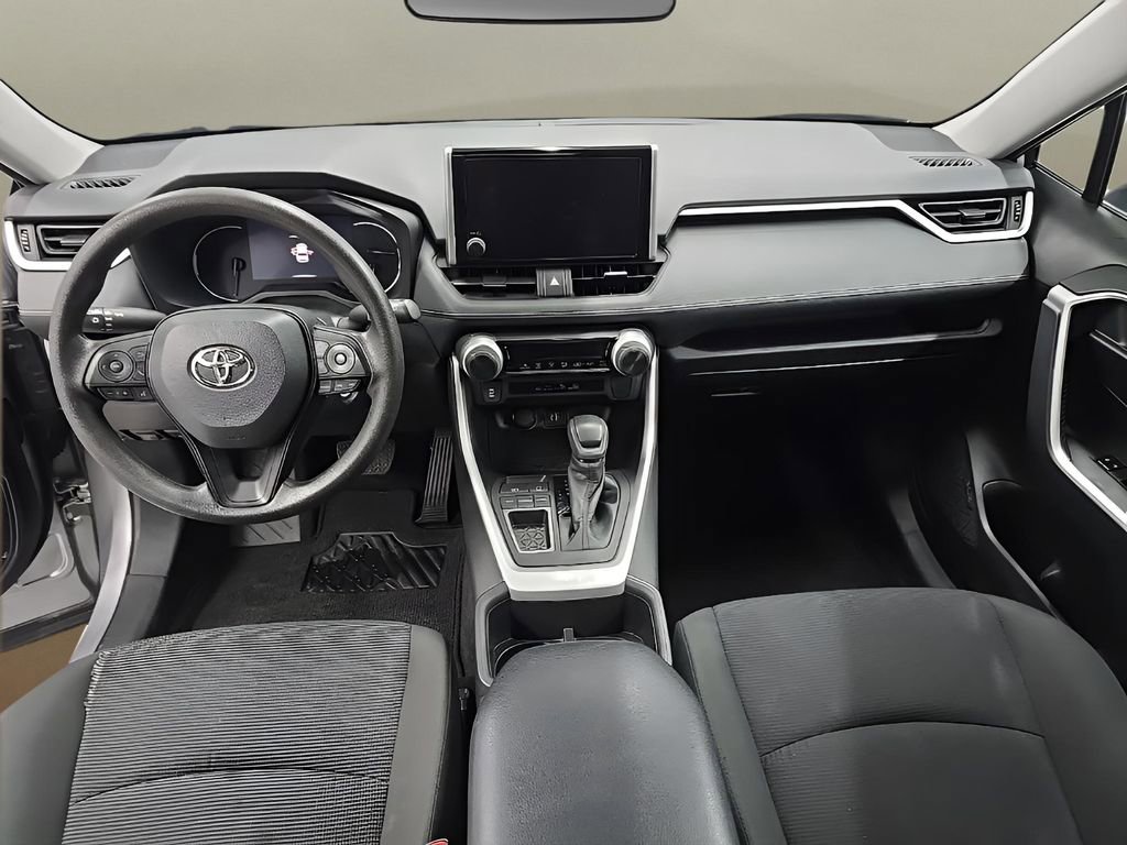 Used 2023 Toyota RAV4 LE image 19