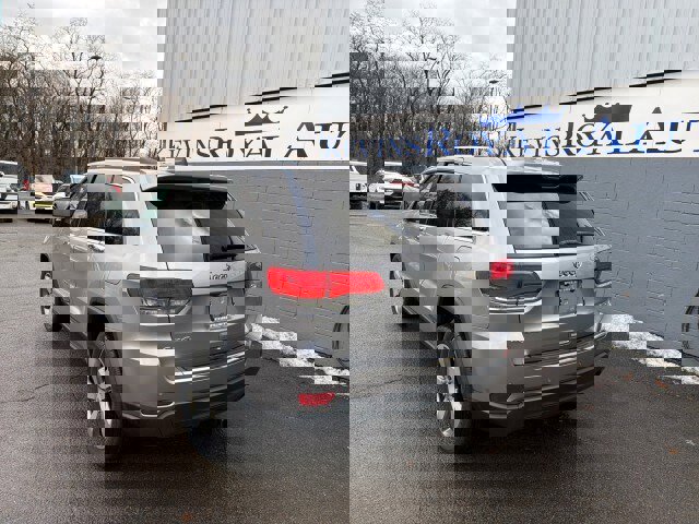 Used 2015 Jeep Grand Cherokee Limited image 8