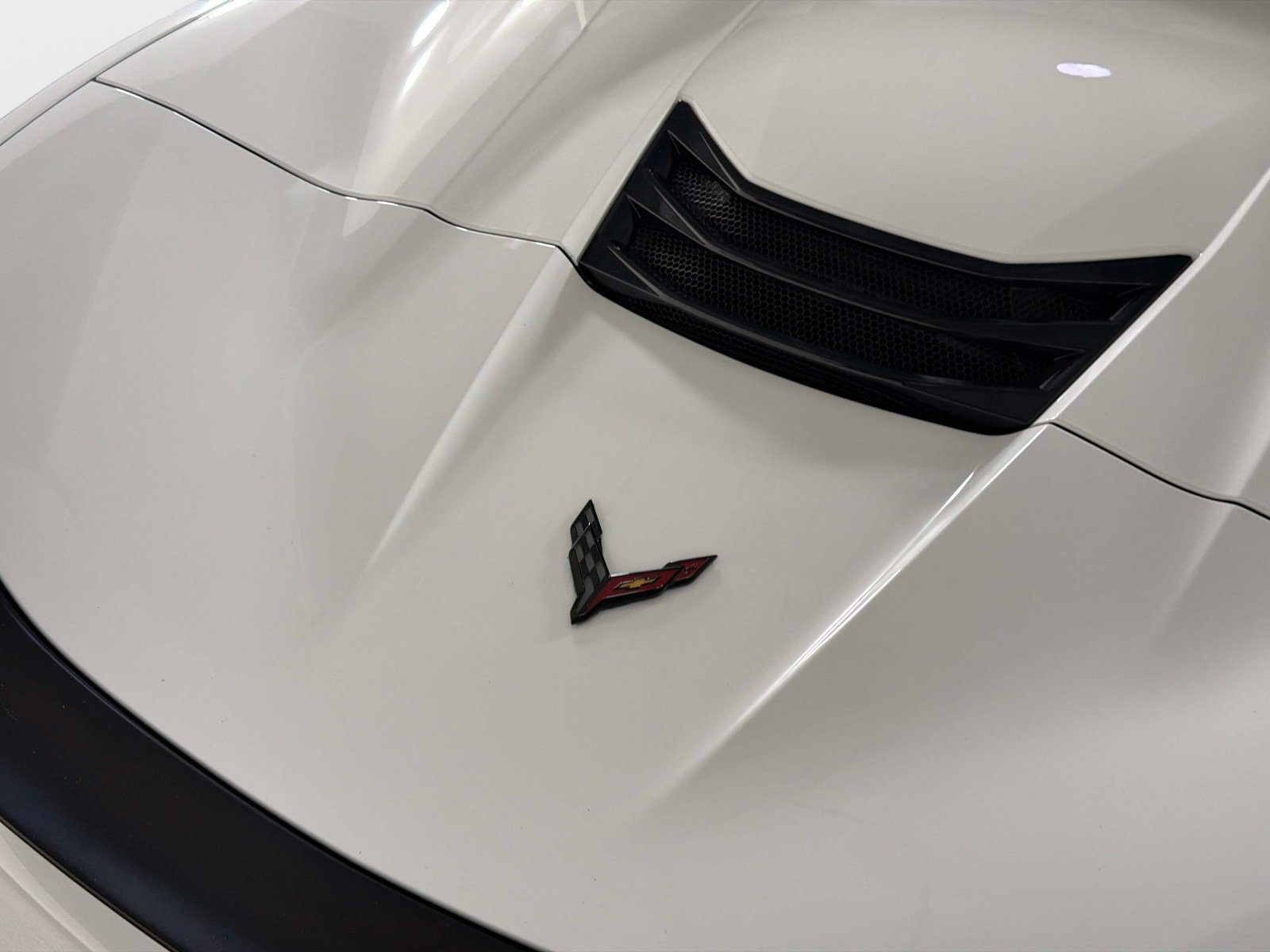 Used 2025 Chevrolet Corvette Z06 RWD image 18