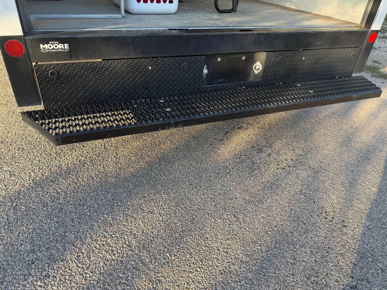 Used 2022 Chevrolet Express 3500 w/ Power Convenience Package RWD image 32