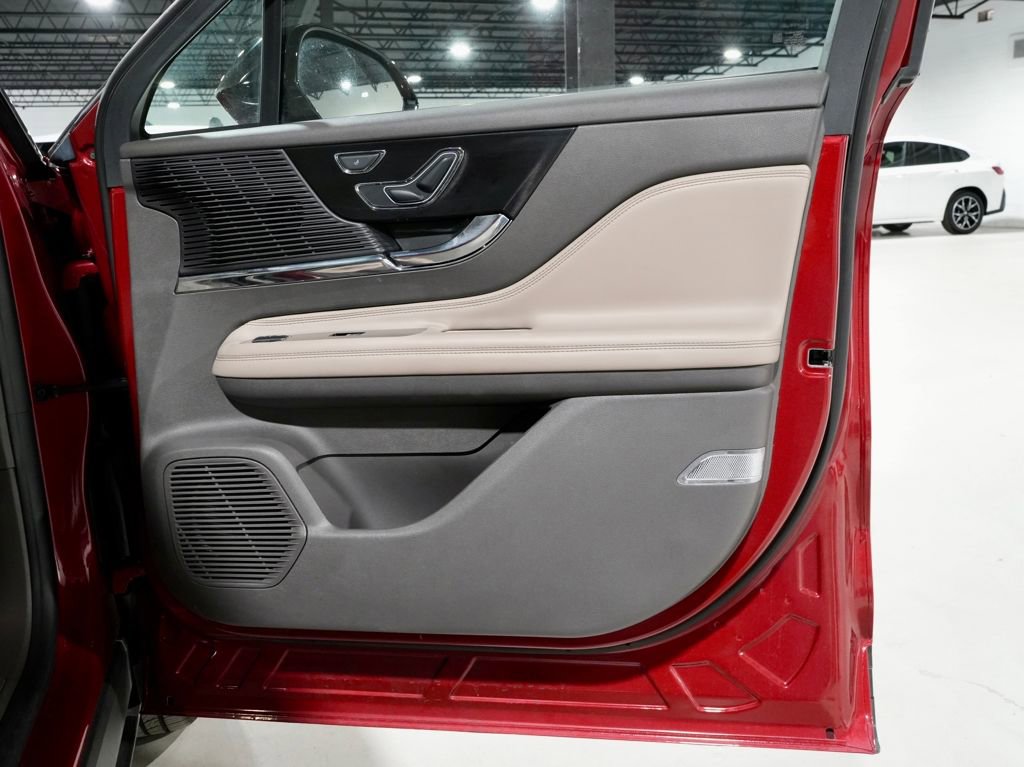 Used 2022 Lincoln Corsair FWD image 24