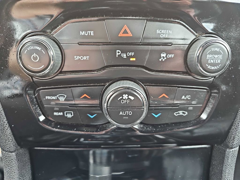 Used 2021 Chrysler 300 S image 29