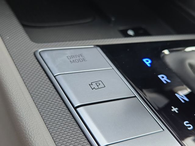 Certified 2025 Hyundai Elantra Sport FWD image 15