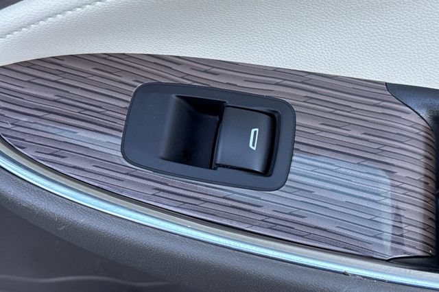 Used 2024 Chevrolet Malibu LT FWD image 22