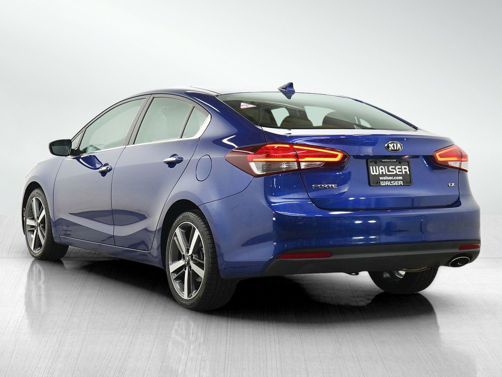 Used 2017 Kia Forte EX w/ EX Premium Plus Package FWD image 3