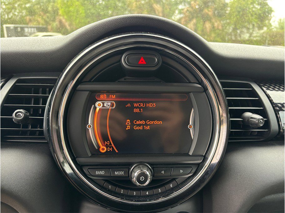 Used 2018 MINI Cooper S image 26