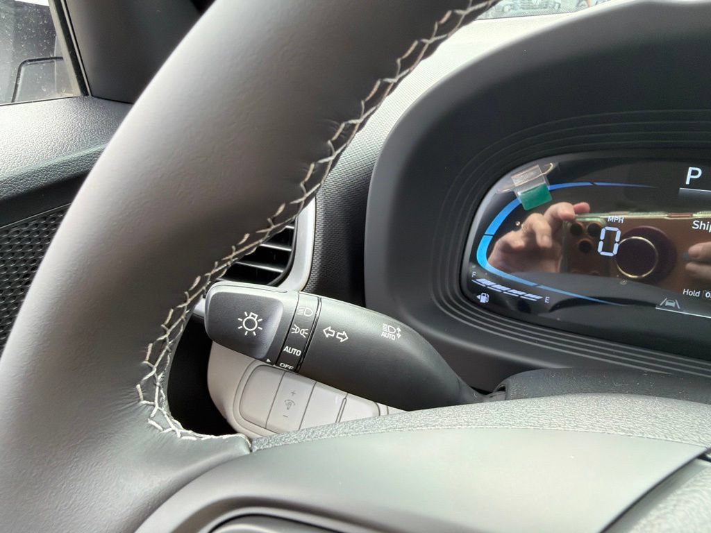 New 2026 Hyundai Venue SEL FWD image 30