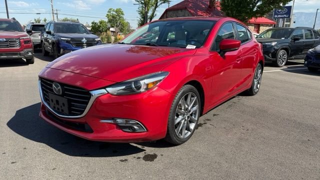 Used 2018 MAZDA MAZDA3 Grand Touring w/ Premium Equipment Package FWD image 5