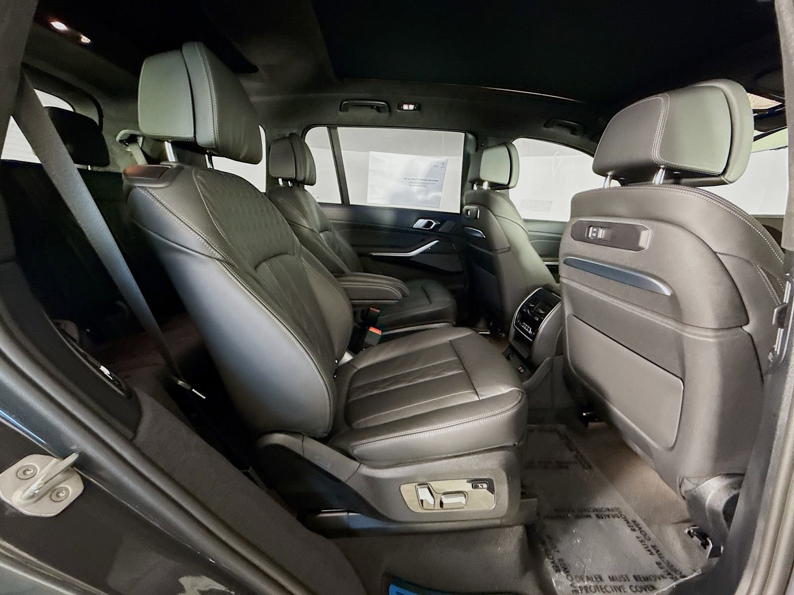 New 2026 BMW X7 M60i image 30