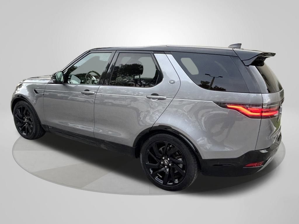 Used 2021 Land Rover Discovery S R-Dynamic image 5