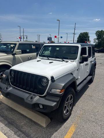 Used 2022 Jeep Wrangler Unlimited Sport AWD/4WD image 3