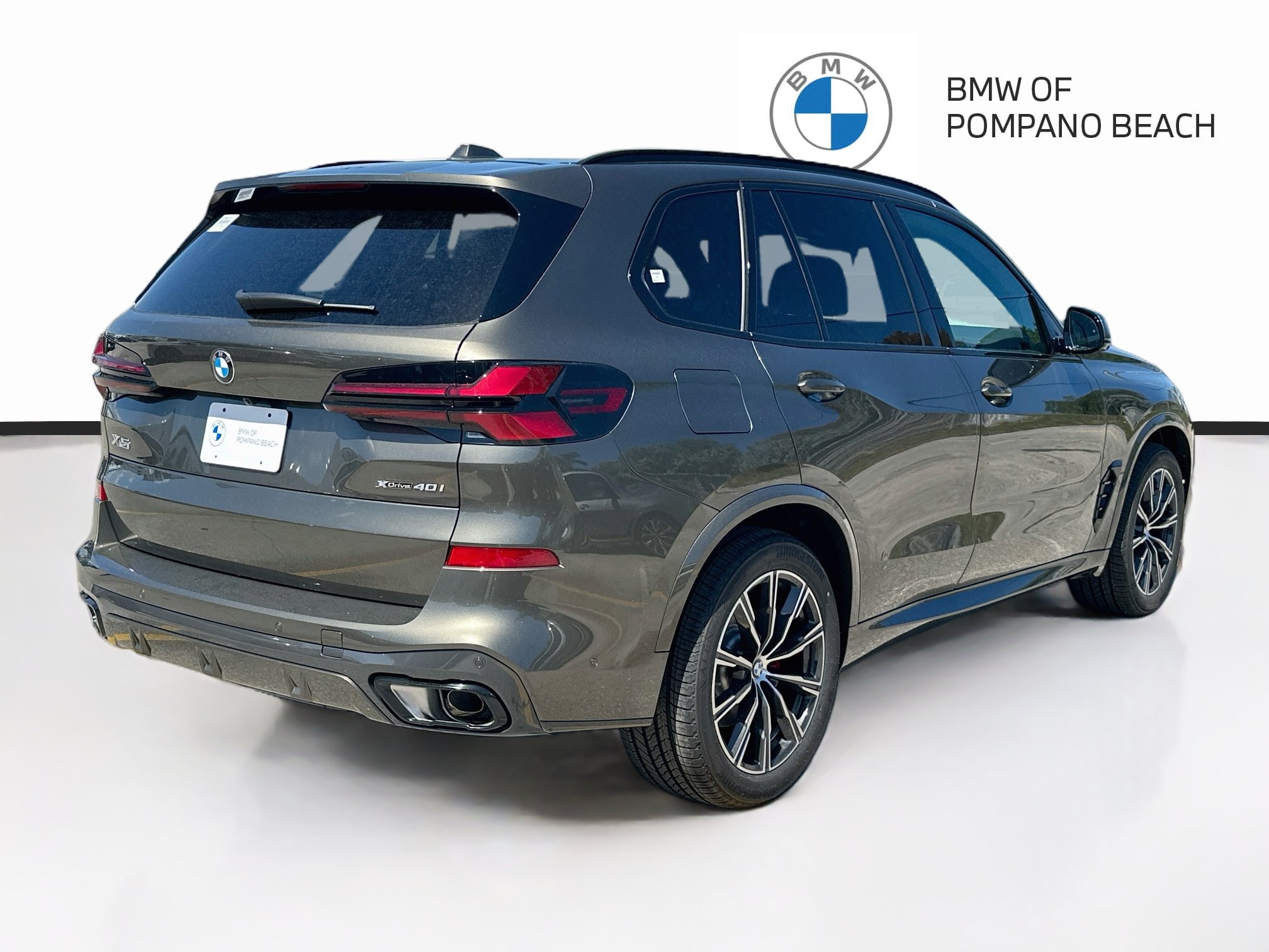 New 2026 BMW X5 xDrive40i w/ M Sport Package AWD/4WD image 6
