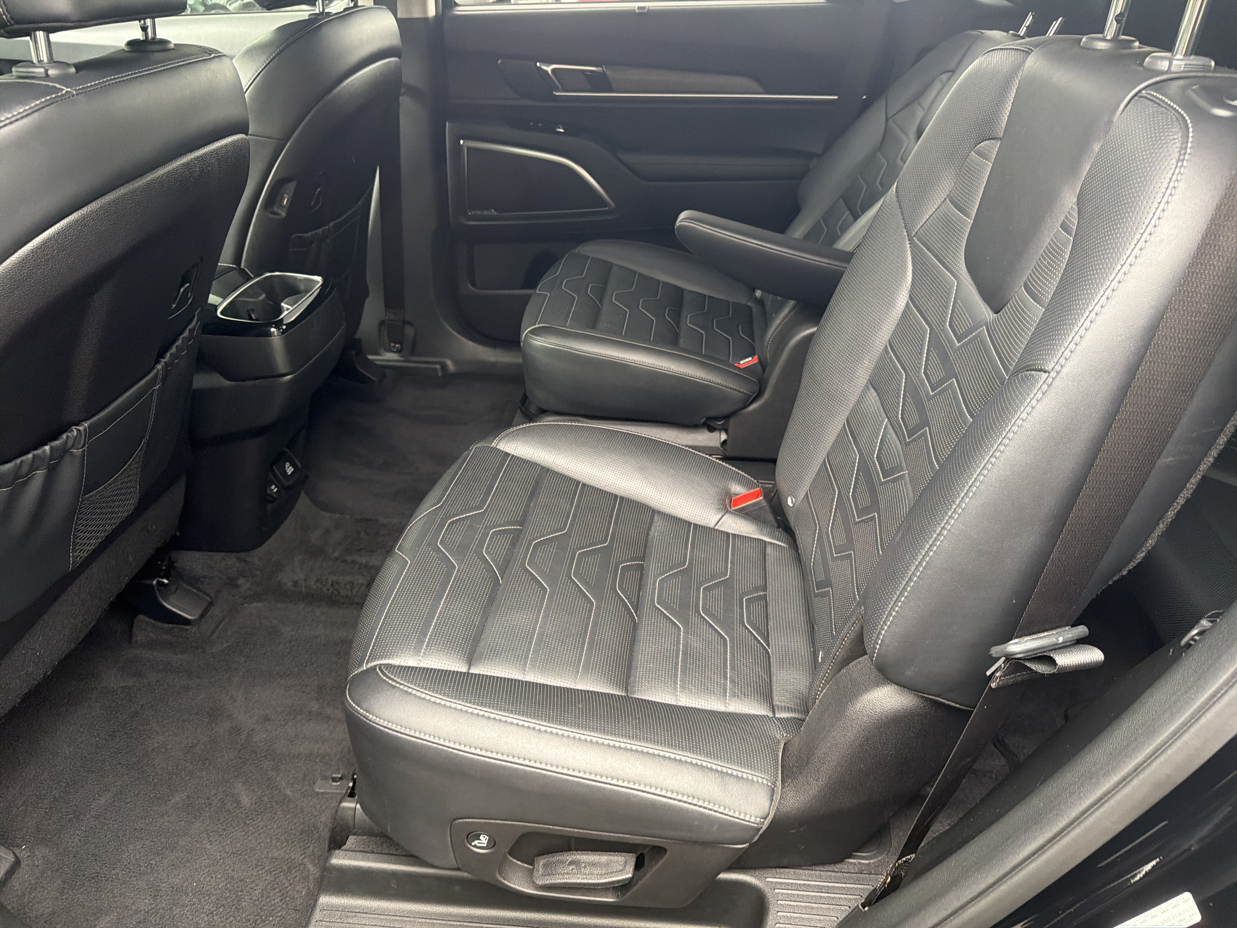 Used 2022 Kia Telluride SX w/ SX Prestige Package AWD/4WD image 26