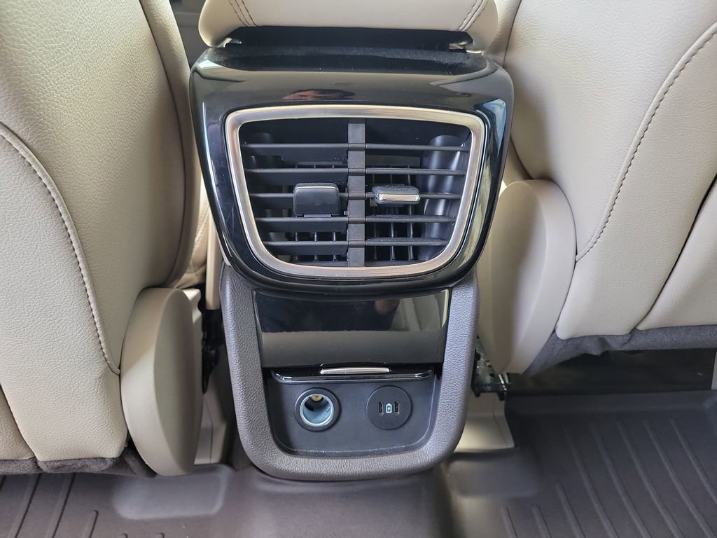 Used 2022 Lincoln Nautilus FWD w/ Premium Package image 13